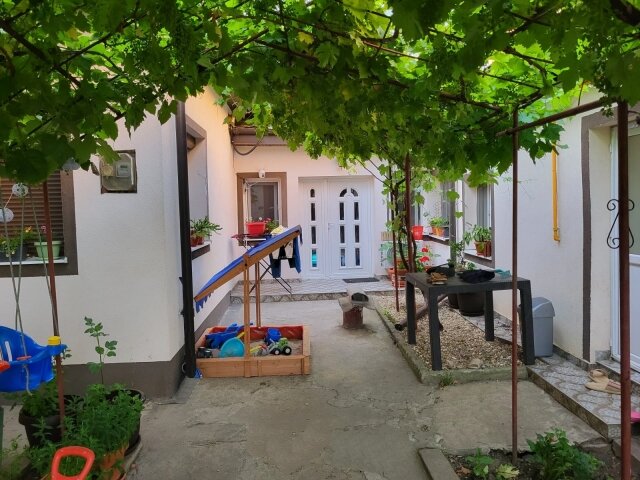 Bucurestii Noi, casa, 4 camere, constructie 1970, teren 259 mp,